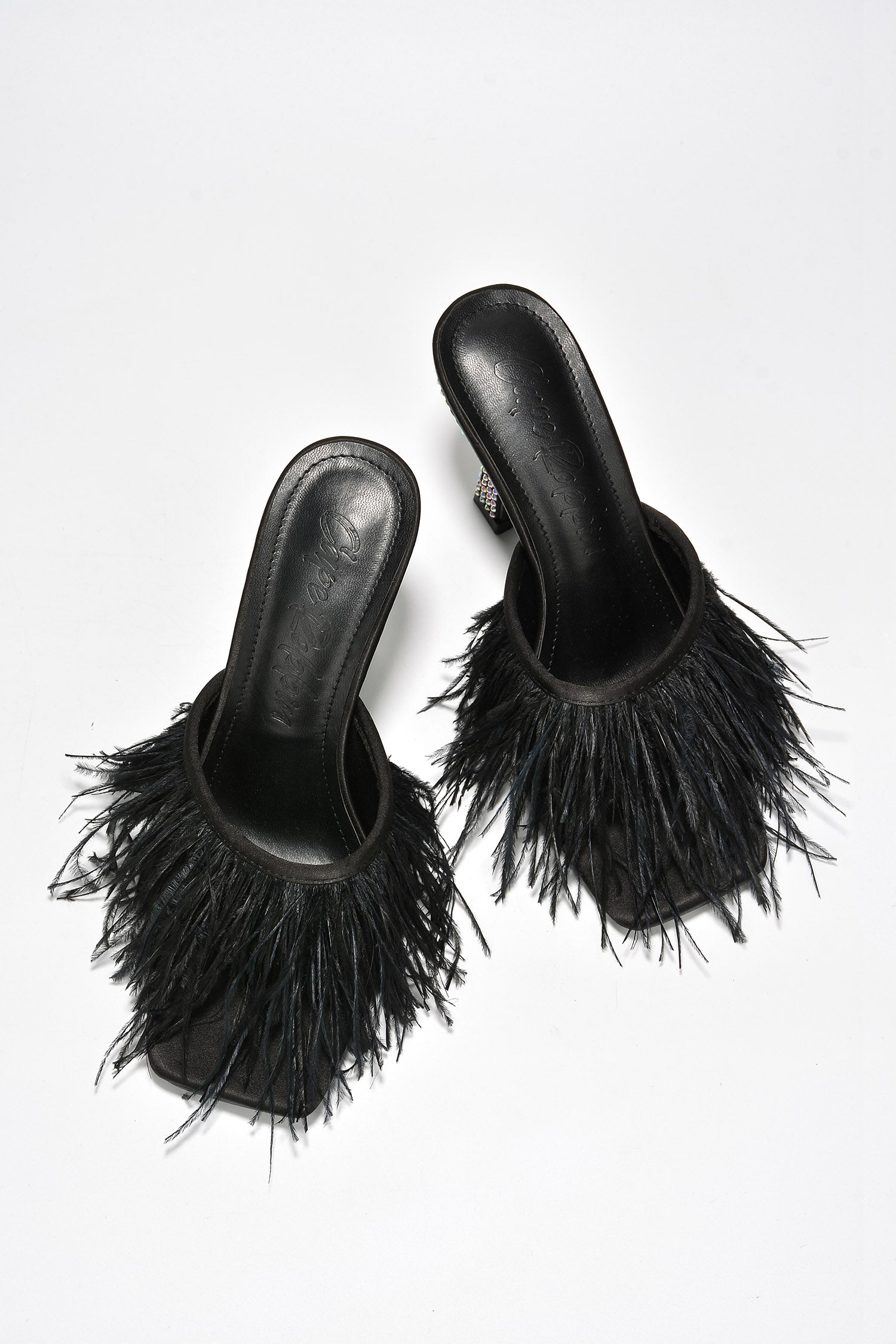 CAPE ROBBIN YONI - BLACK