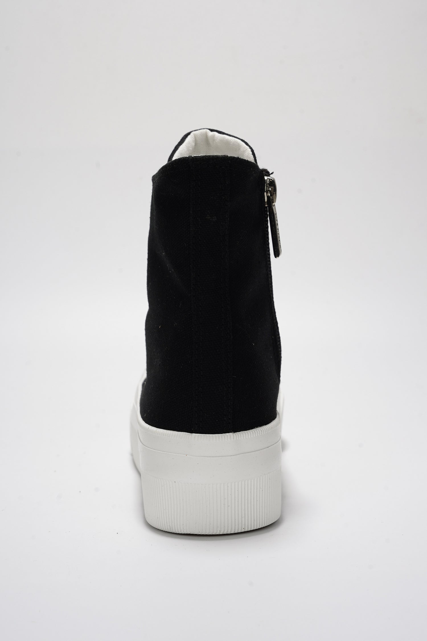 CAPE ROBBIN ZITELLA - BLACK