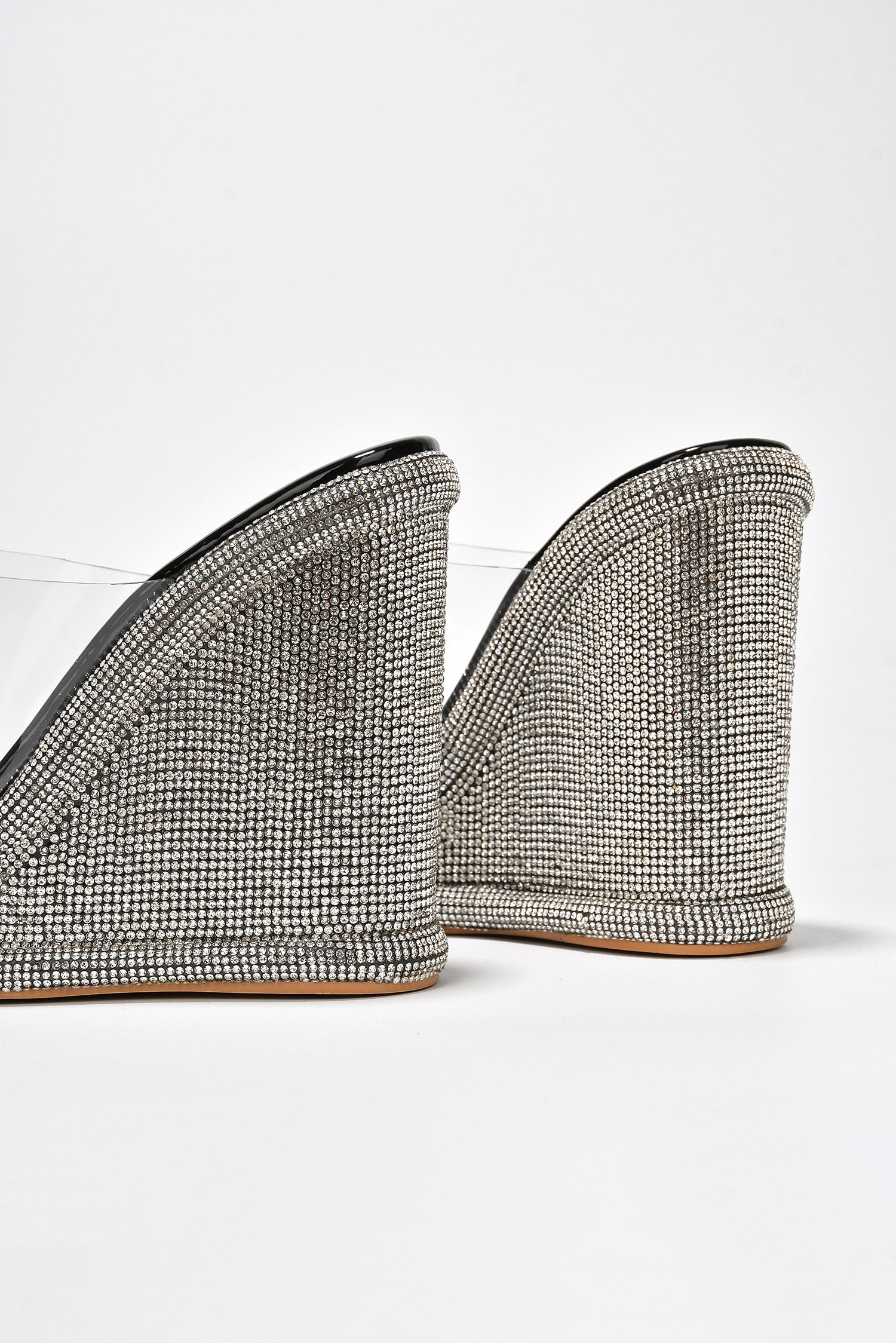 CAPE ROBBIN ZORION - BLACK